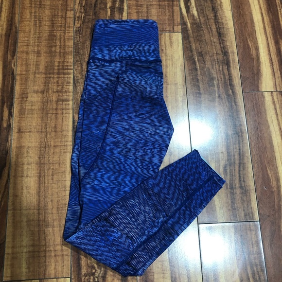 Lululemon Fast & Free 7/8 Tight II *Nulux 25"
Linear Flux Light - Picture 5 of 12